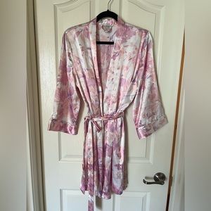 Flower satin robe